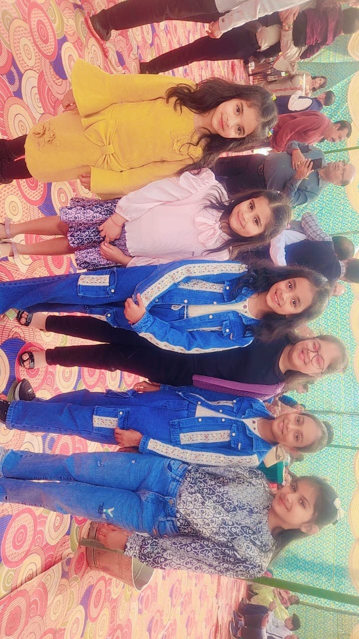 Khushi with family women